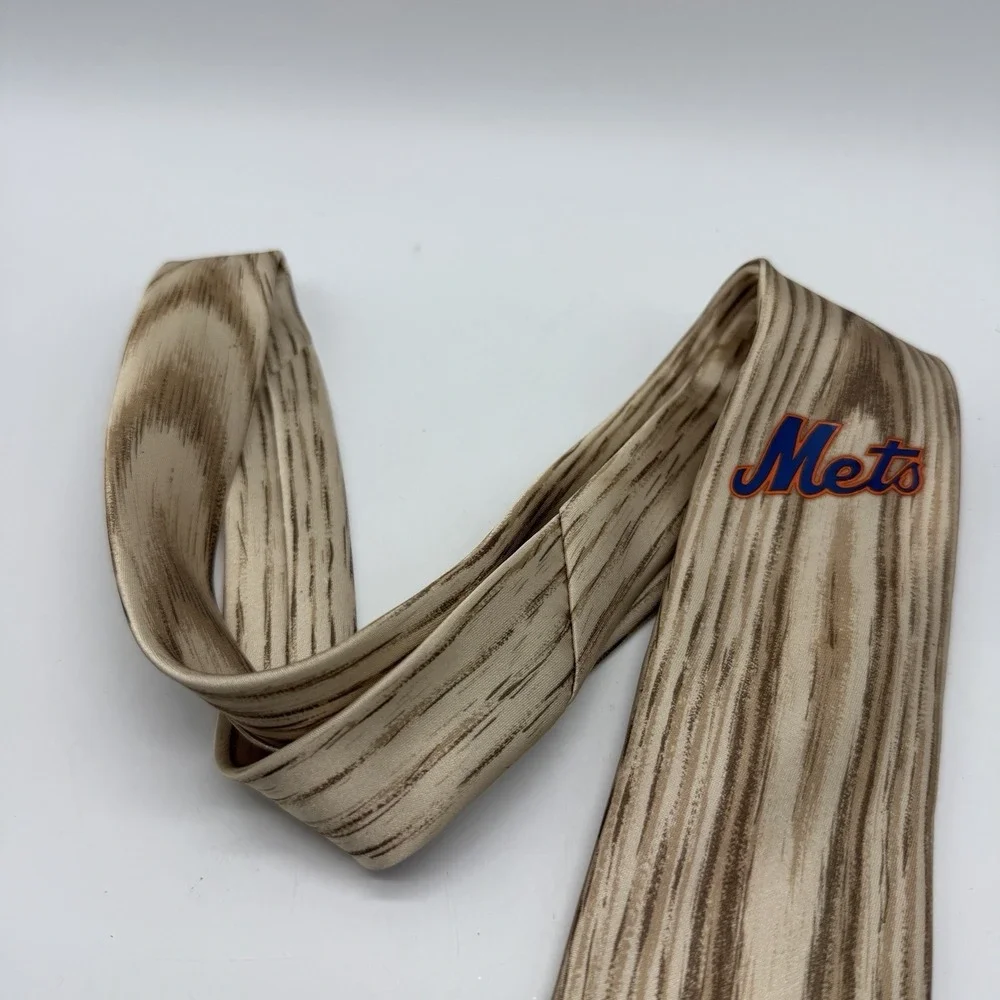 MLB Belle Neckwear Co. Inc. this product